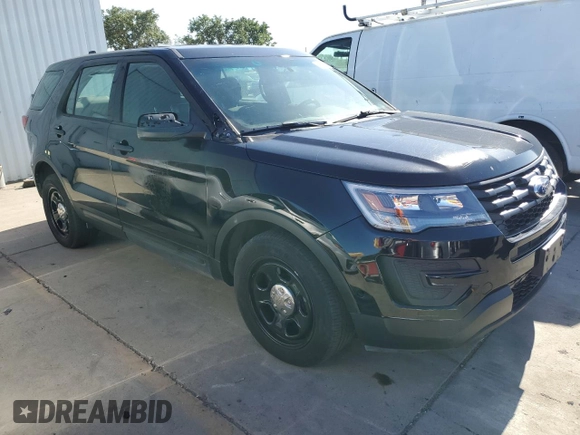 2018 Ford Police Interceptor Utility z VIN 1FM5K8AR0JGA20815, wystawiony jako Copart lot #58233165 z przebiegiem 109 064 mil mil oraz Tytuł czysty. Historia ofert i sprzedaży dostępna na DreamBid. Obrazek 4.