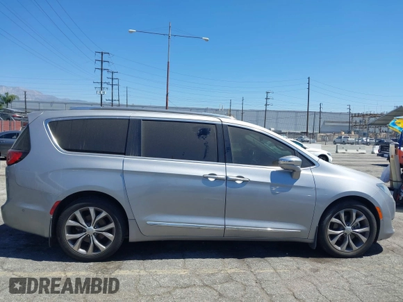 2020 Chrysler Pacifica Limited с VIN 2C4RC1GG1LR184429, выставлен на аукционе IAAI как лот 42701918 с пробегом 73 638 миль миль и . История ставок и продаж доступна на DreamBid. Изображение 14.