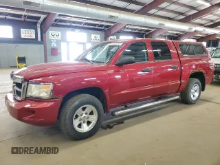 2008 Dodge Dakota SLT z VIN 1D7HW48K68S619433, wystawiony jako Copart lot #57327015 z przebiegiem 96 804 mil mil oraz Tytuł czysty. Historia ofert i sprzedaży dostępna na DreamBid. Obrazek 1.