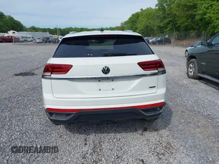 2020 Volkswagen Atlas S z VIN 1V2GC2CAXLC202612, wystawiony jako IAAI lot #42364811 z przebiegiem 73 957 mil mil oraz . Historia ofert i sprzedaży dostępna na DreamBid. Obrazek 16.