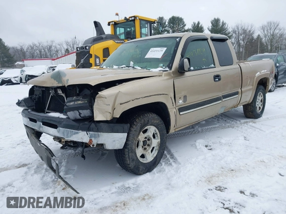 2005 Chevrolet Silverado 1500 with VIN 1GCEK19V75E150685, listed as a IAAI auction lot 41431129 with 254,224 mi miles. Bid and sale history available at carsss.com. Image 17.
