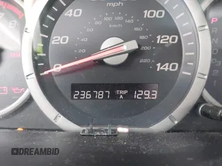 2008 Honda Pilot EX-L with VIN 5FNYF18578B015972, listed as a IAAI auction lot 42076989 with 236,787 mi miles and . Bid and sale history available at DreamBid. Image 7.