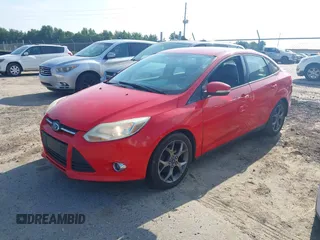 2013 Ford Focus SE z VIN 1FADP3F27DL252586, wystawiony jako IAAI lot #42496500 z przebiegiem 150 052 mil mil oraz . Historia ofert i sprzedaży dostępna na DreamBid. Obrazek 2.