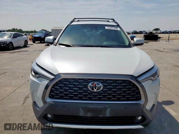 2022 Toyota Corolla Cross XLE with VIN 7MUDAAAG2NV013780, listed as a Copart auction lot 53491285 with 42,456 mi miles and Salvage title. Bid and sale history available at DreamBid. Image 5.