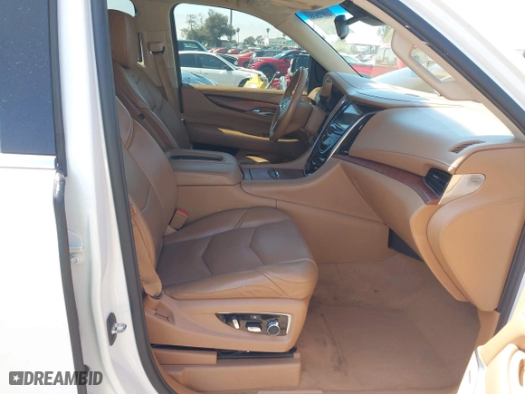 2016 Cadillac Escalade Platinum with VIN 1GYS4DKJ3GR422421, listed as a IAAI auction lot 41872635 with 62,526 mi miles. Bid and sale history available at carsss.com. Image 5.