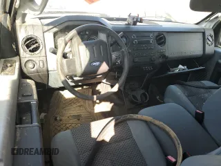 2014 Ford F-250 XL z VIN 1FT7X2B64EEA68416, wystawiony jako Copart lot #59784395 z przebiegiem 219 079 mil mil oraz Szkoda całkowita • Salvage title. Historia ofert i sprzedaży dostępna na DreamBid. Obrazek 8.