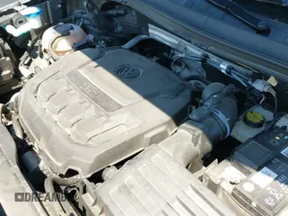 2020 Volkswagen Tiguan SE с VIN 3VV2B7AX4LM070336, выставлен на аукционе IAAI как лот 42623051 с пробегом 81 425 миль миль и . История ставок и продаж доступна на DreamBid. Изображение 19.