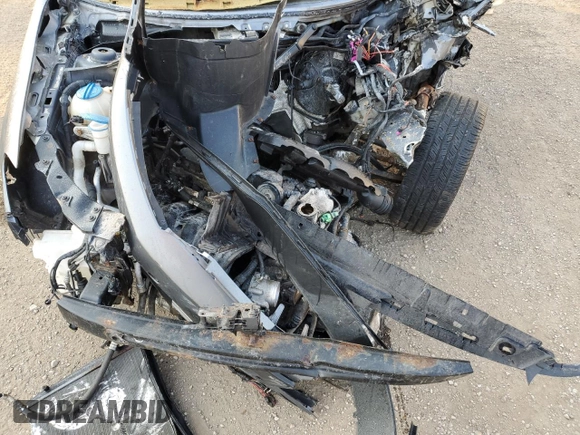 2013 Volkswagen Golf z VIN WVWDA7AJ9DW134006, wystawiony jako Copart lot #71238044 z przebiegiem Nie podano mil oraz Nie do naprawy • Non repairable. Historia ofert i sprzedaży dostępna na DreamBid. Obrazek 11.