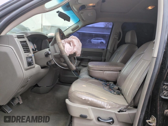 2006 Dodge 1500 SLT z VIN 1D7HU18216S566822, wystawiony jako Copart lot #52455255 z przebiegiem 142 382 mil mil oraz Szkoda całkowita • Salvage title. Historia ofert i sprzedaży dostępna na DreamBid. Obrazek 7.