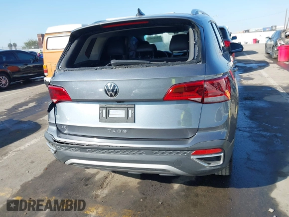 2022 Volkswagen Taos SE z VIN 3VVTX7B2XNM073480, wystawiony jako IAAI lot #41593882 z przebiegiem 93 363 mil mil oraz . Historia ofert i sprzedaży dostępna na DreamBid. Obrazek 16.