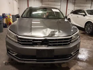 2018 Volkswagen Passat SE z VIN 1VWBA7A36JC009970, wystawiony jako IAAI lot #42179127 z przebiegiem 86 612 mil mil oraz . Historia ofert i sprzedaży dostępna na DreamBid. Obrazek 12.