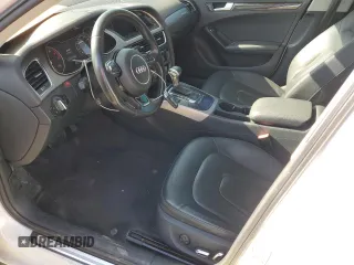 2014 Audi A4 Komfort z VIN WAUBFCFL6EN003339, wystawiony jako Copart lot #60940495 z przebiegiem 202 833 mil mil oraz Nie do naprawy • Non repairable. Historia ofert i sprzedaży dostępna na DreamBid. Obrazek 5.