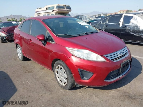 2013 Ford Fiesta SE with VIN 3FADP4BJ8DM194652, listed as a IAAI auction lot 39677371 with 74,261 mi miles. Bid and sale history available at carsss.com. Image 1.