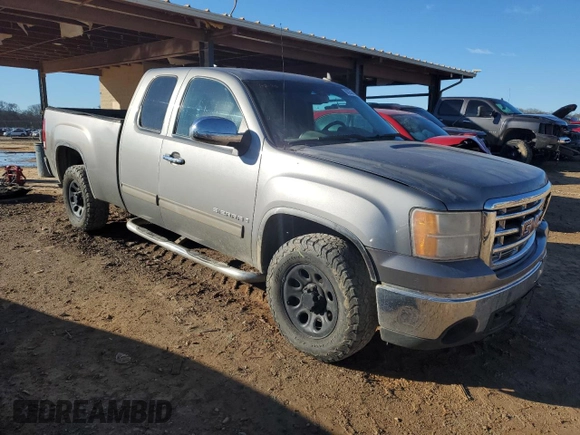 2008 GMC Sierra 1500 Work Truck z VIN 2GTEC19C081260592, wystawiony jako Copart lot #88250165 z przebiegiem 298 483 mil mil oraz Szkoda całkowita • Salvage title. Historia ofert i sprzedaży dostępna na DreamBid. Obrazek 4.