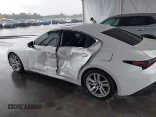 2021 Lexus IS 300 z VIN JTHCA1D2XM5112467, wystawiony jako IAAI lot #41944802 z przebiegiem 53 333 mil mil oraz . Historia ofert i sprzedaży dostępna na DreamBid. Obrazek 14.