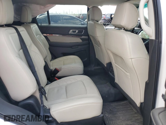 2016 Ford Explorer Platinum z VIN 1FM5K8HT1GGD00026, wystawiony jako Copart lot #56985155 z przebiegiem 87 506 mil mil oraz Szkoda całkowita • Salvage title. Historia ofert i sprzedaży dostępna na DreamBid. Obrazek 11.