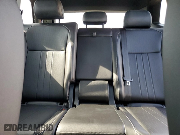 2024 Volkswagen Tiguan SE R-Line Black z VIN 3VV8B7AX6RM105221, wystawiony jako Copart lot #60552975 z przebiegiem 14 953 mil mil oraz Szkoda całkowita • Salvage title. Historia ofert i sprzedaży dostępna na DreamBid. Obrazek 10.