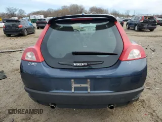 2008 Volvo C30 Version 1.0 z VIN YV1MK672582068049, wystawiony jako Copart lot #49719115 z przebiegiem 103 018 mil mil oraz Szkody całkowita. Historia ofert i sprzedaży dostępna na DreamBid. Obrazek 6.