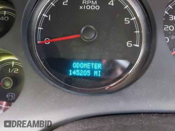 2007 Chevrolet Tahoe LS z VIN 1GNFC13C77R381209, wystawiony jako IAAI lot #41951832 z przebiegiem 145 205 mil mil oraz . Historia ofert i sprzedaży dostępna na DreamBid. Obrazek 7.