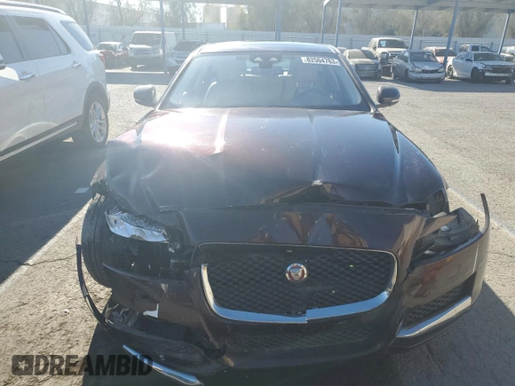 2017 Jaguar XF 35t Prestige with VIN SAJBE4BV3HCY45138, listed as a Copart auction lot 82504763 with 58,693 mi miles. Bid and sale history available at carsss.com. Image 5.