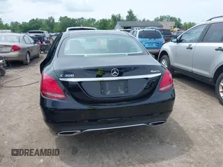 2017 Mercedes-Benz C 300 z VIN 55SWF4KB5HU200236, wystawiony jako IAAI lot #42551004 z przebiegiem 75 802 mil mil oraz . Historia ofert i sprzedaży dostępna na DreamBid. Obrazek 16.