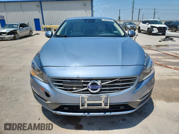 2018 Volvo S60 Inscription z VIN LYV402HK2JB170660, wystawiony jako Copart lot #58924785 z przebiegiem 60 871 mil mil oraz Szkoda całkowita • Salvage title. Historia ofert i sprzedaży dostępna na DreamBid. Obrazek 5.
