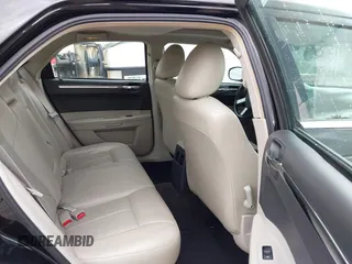 2006 Chrysler 300 Touring z VIN 2C3KA53G06H114908, wystawiony jako IAAI lot #42264556 z przebiegiem 102 320 mil mil oraz . Historia ofert i sprzedaży dostępna na DreamBid. Obrazek 8.