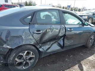 2019 Kia Forte LXS with VIN 3KPF24ADXKE101554, listed as a IAAI auction lot 41909367 with 74,224 mi miles and . Bid and sale history available at carsss.com. Image 18.