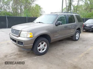 2005 Ford Explorer XLT z VIN 1FMZU63E95UB09607, wystawiony jako IAAI lot #42064379 z przebiegiem 192 117 mil mil oraz . Historia ofert i sprzedaży dostępna na DreamBid. Obrazek 2.