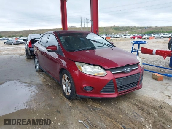2013 Ford Focus SE with VIN 1FADP3F2XDL175065, listed as a IAAI auction lot 41982870 with 120,661 mi miles. Bid and sale history available at carsss.com. Image 1.