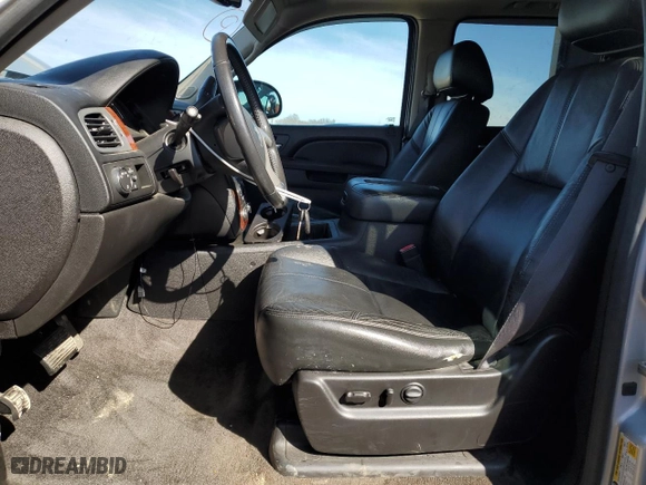 2012 Chevrolet Suburban LT with VIN 1GNSCJE02CR167868, listed as a Copart auction lot 43108575 with 206,082 mi miles and Salvage Title. Bid and sale history available at carsss.com. Image 7.