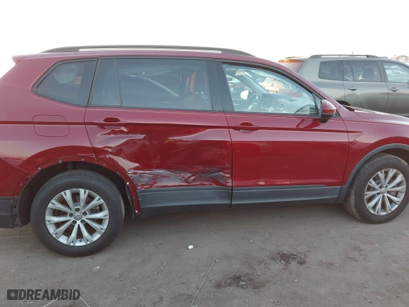 2018 Volkswagen Tiguan S with VIN 3VV1B7AX9JM068218, listed as a IAAI auction lot 41297391 with 41,143 mi miles. Bid and sale history available at carsss.com. Image 13.