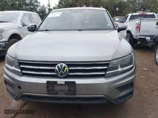 2019 Volkswagen Tiguan SE with VIN 3VV3B7AX6KM138493, listed as a IAAI auction lot 41367279 with 84,534 mi miles. Bid and sale history available at carsss.com. Image 12.