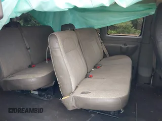 2020 Chevrolet Express Passenger LT z VIN 1GAZGPFG0L1170592, wystawiony jako IAAI lot #39919731 z przebiegiem 124 012 mil mil oraz . Historia ofert i sprzedaży dostępna na DreamBid. Obrazek 8.