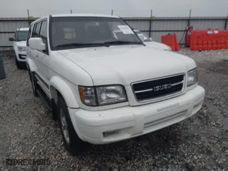 1999 Isuzu Trooper S with VIN JACDJ58X6X7921863, listed as a IAAI auction lot 41914496 with NaN miles. Bid and sale history available at carsss.com. Image 1.