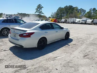 2017 Nissan Altima SR with VIN 1N4AL3AP1HC280813, listed as a IAAI auction lot 41879263 with 148,644 mi miles and . Bid and sale history available at carsss.com. Image 4.