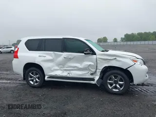 2011 Lexus GX 460 z VIN JTJBM7FX0B5028569, wystawiony jako IAAI lot #42177369 z przebiegiem 223 024 mil mil oraz . Historia ofert i sprzedaży dostępna na DreamBid. Obrazek 13.