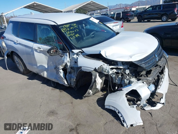 2023 Mitsubishi Outlander ES z VIN JA4J3TA86PZ015703, wystawiony jako IAAI lot #41041126 z przebiegiem 44 131 mil mil oraz . Historia ofert i sprzedaży dostępna na DreamBid. Obrazek 1.