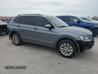 2020 Volkswagen Tiguan S z VIN 3VV1B7AX1LM152875, wystawiony jako Copart lot #62441255 z przebiegiem 107 304 mil mil oraz Szkoda całkowita • Salvage title. Historia ofert i sprzedaży dostępna na DreamBid. Obrazek 4.