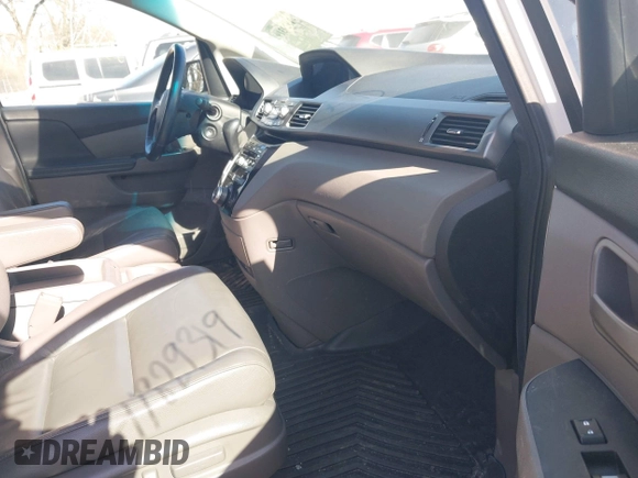 2011 Honda Odyssey EX-L with VIN 5FNRL5H69BB062666, listed as a IAAI auction lot 41829319 with 152,105 mi miles and . Bid and sale history available at carsss.com. Image 5.
