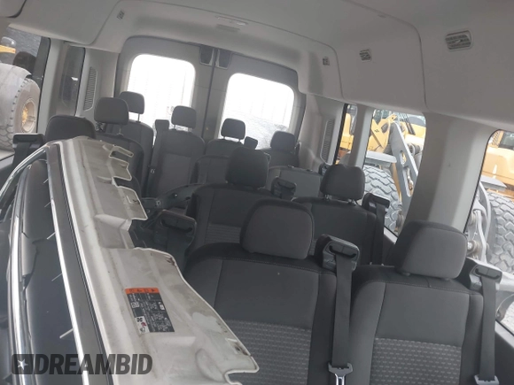 2020 Ford Transit Passenger XL z VIN 1FBAX2CG9LKA95093, wystawiony jako IAAI lot #42292375 z przebiegiem 53 912 mil mil oraz . Historia ofert i sprzedaży dostępna na DreamBid. Obrazek 8.