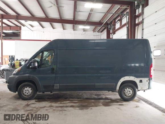 2018 Ram ProMaster Cargo z VIN 3C6TRVDG2JE160937, wystawiony jako IAAI lot #41654742 z przebiegiem 206 731 mil mil oraz . Historia ofert i sprzedaży dostępna na DreamBid. Obrazek 14.