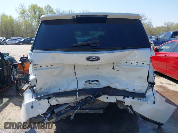 2020 Ford Expedition Max XLT z VIN 1FMJK1JT9LEA76235, wystawiony jako IAAI lot #41972476 z przebiegiem 161 436 mil mil oraz . Historia ofert i sprzedaży dostępna na DreamBid. Obrazek 17.