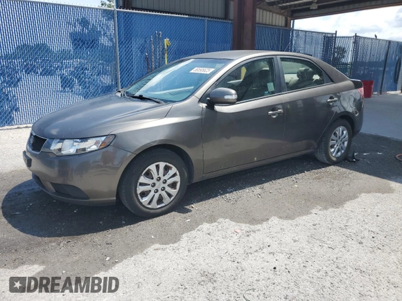 2010 Kia Forte EX z VIN KNAFU4A20A5295544, wystawiony jako Copart lot #58595625 z przebiegiem 322 520 mil mil oraz Szkoda całkowita • Salvage title. Historia ofert i sprzedaży dostępna na DreamBid. Obrazek 1.