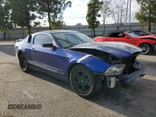 2013 Ford Mustang V6 with VIN 1ZVBP8AM1D5220242, listed as a Copart auction lot 82259684 with 178,607 mi miles and Salvage title. Bid and sale history available at DreamBid. Image 4.