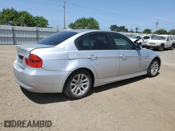 2007 BMW 3 Series 328i с VIN WBAVA33577KX73832, выставлен на аукционе Copart как лот 57435645 с пробегом 100 990 миль миль и Списание • Salvage title. История ставок и продаж доступна на DreamBid. Изображение 3.