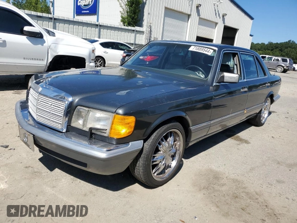 1989 Mercedes-Benz 560 with VIN WDBCA39E0KA485343, listed as a Copart auction lot 71889544 with 201,385 mi miles and Non Repairable. Bid and sale history available at DreamBid. Image 1.