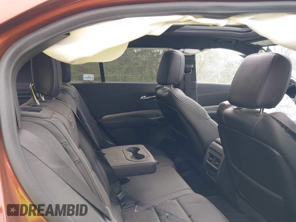2019 Cadillac XT4 AWD Premium Luxury with VIN 1GYFZDR45KF183306, listed as a IAAI auction lot 42136598 with 44,657 mi miles and . Bid and sale history available at carsss.com. Image 8.