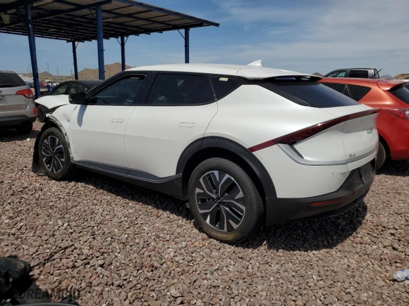 2022 Kia EV6 Light with VIN KNDC34LB9N5056523, listed as a Copart auction lot 57764034 with 33,042 mi miles and Salvage Title. Bid and sale history available at carsss.com. Image 2.