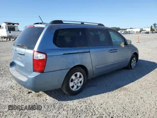 2009 Kia Sedona LX with VIN KNDMB233396275241, listed as a Copart auction lot 77273274 with 219,576 mi miles and Clean Title. Bid and sale history available at carsss.com. Image 3.
